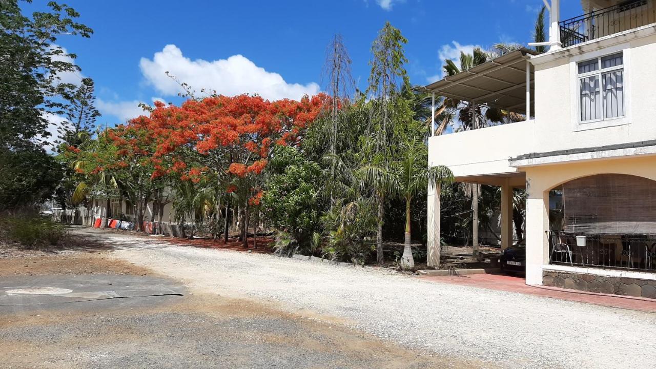 Dino 2 Apartamento Trou aux Biches Exterior foto